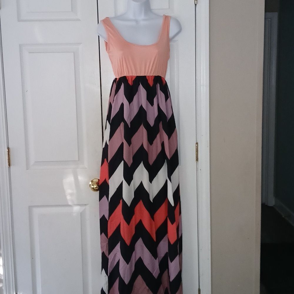 Vicabo sleeveless chevron maxi summer spring dress Sz L NWT